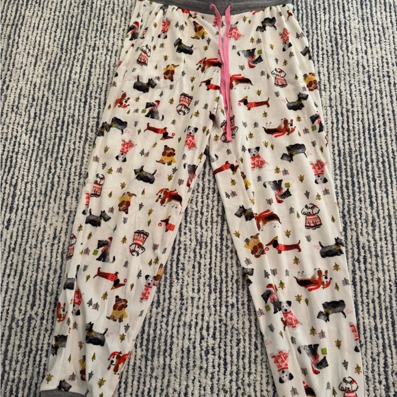 Cuddl Duds Women’s Gray and Pink Animal Print Top with matching pj pants - Picture 4 of 6